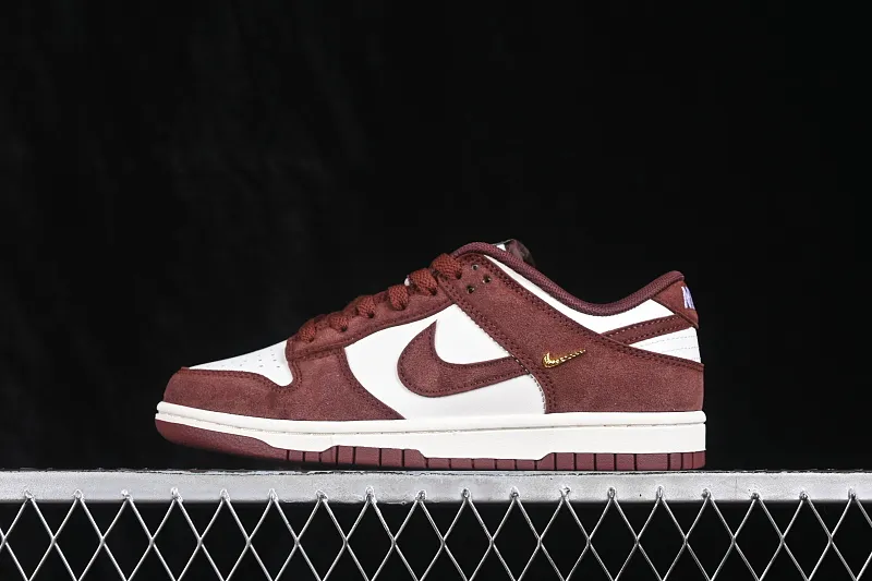 All Categories Nk SB Dunk Series Nk SB Dunk Low Low-top sneakers Nike SB Dunk Low Year of the Horse Burgundy Low-top casual sneakers IB4417-104